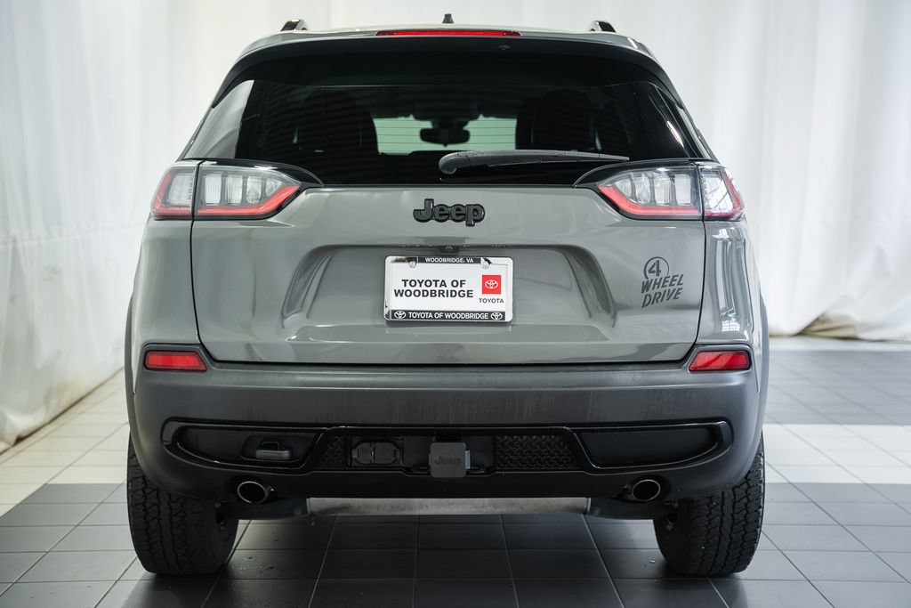 Used 2022 Jeep Cherokee Latitude w/ Trailer Tow Group AWD/4WD image 5