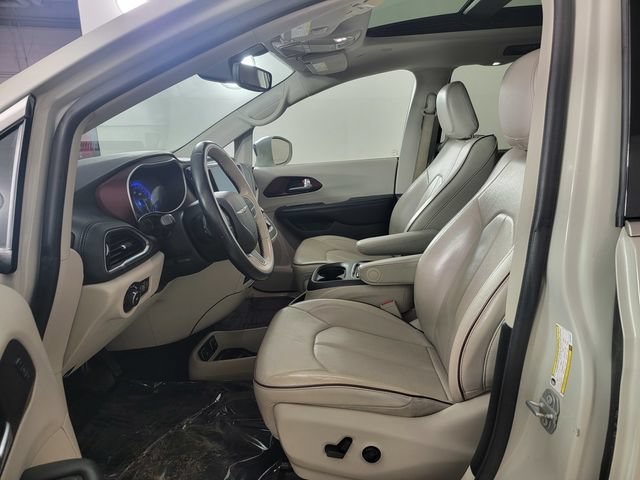 Used 2020 Chrysler Pacifica Limited FWD image 13