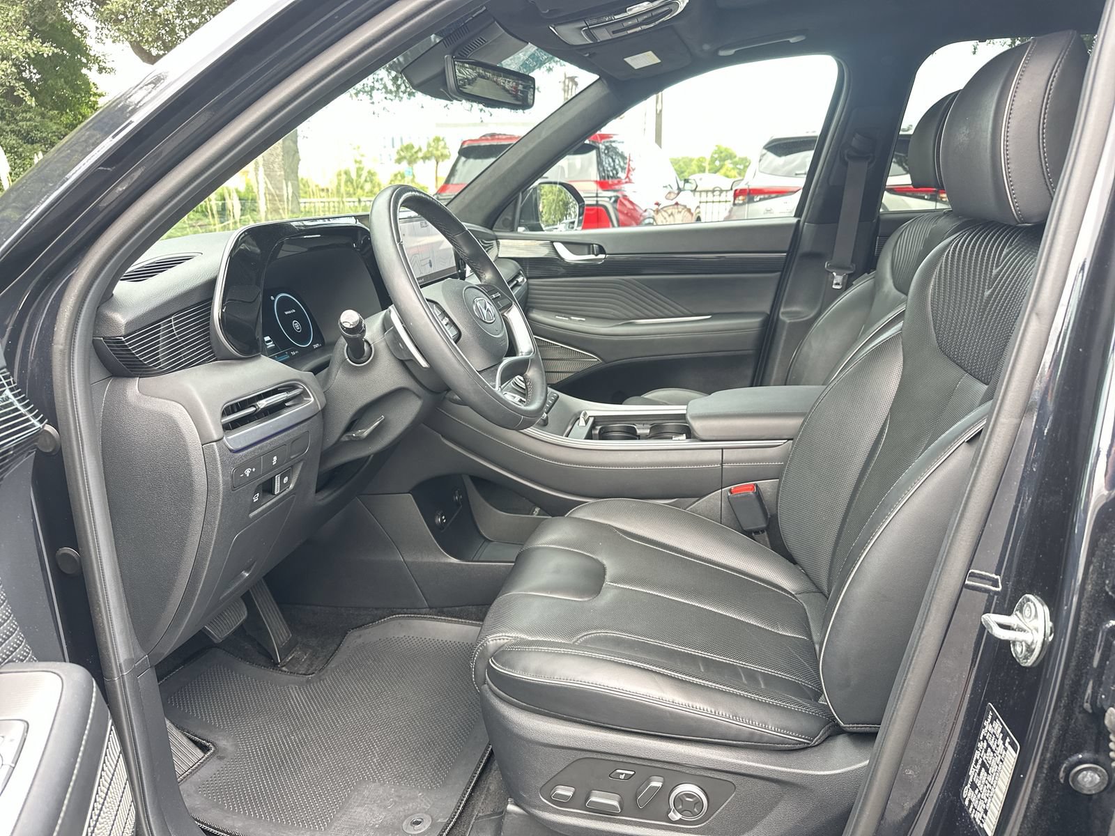 Used 2024 Hyundai Palisade Calligraphy FWD image 16