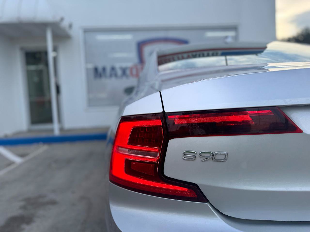 Used 2018 Volvo S90 T5 Momentum w/ Convenience Package AWD/4WD image 33