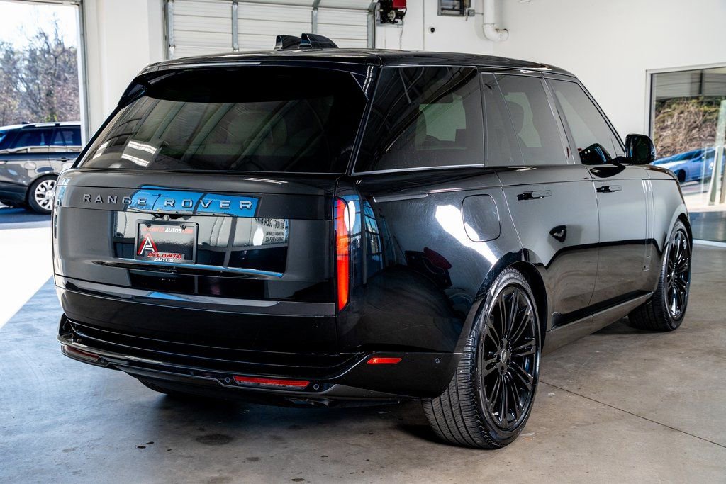 Used 2024 Land Rover Range Rover Autobiography image 6