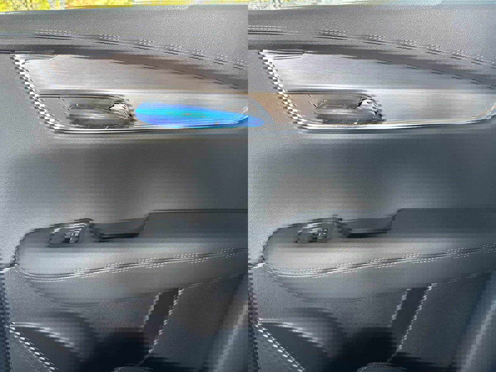 New 2026 Cadillac XT5 Luxury image 16