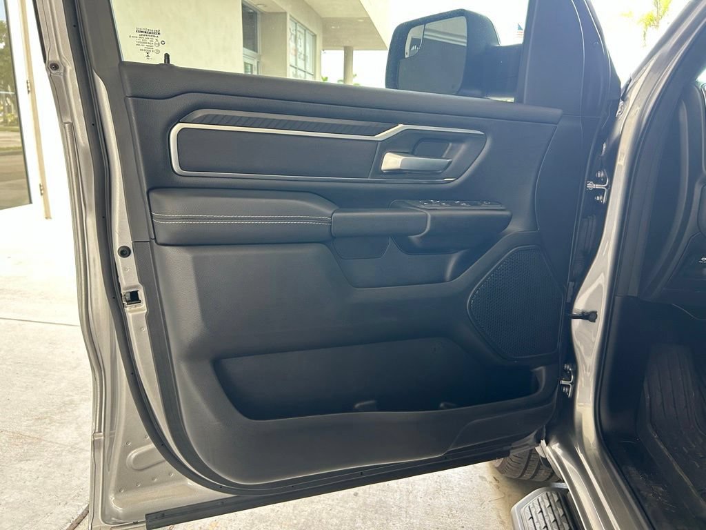 Used 2025 RAM 1500 Big Horn AWD/4WD image 40
