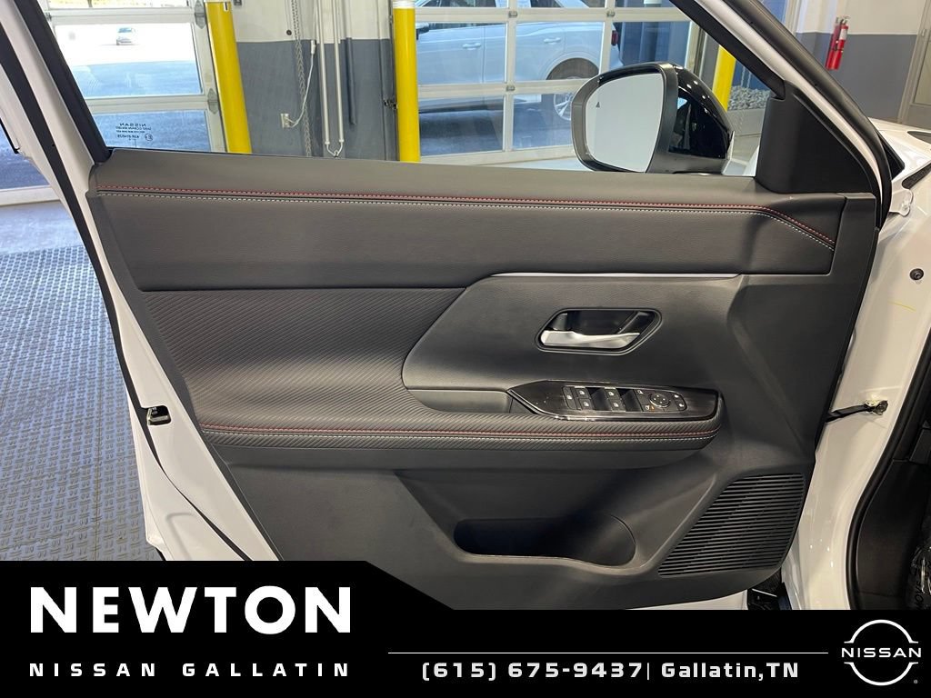 New 2026 Nissan Kicks SR FWD image 18
