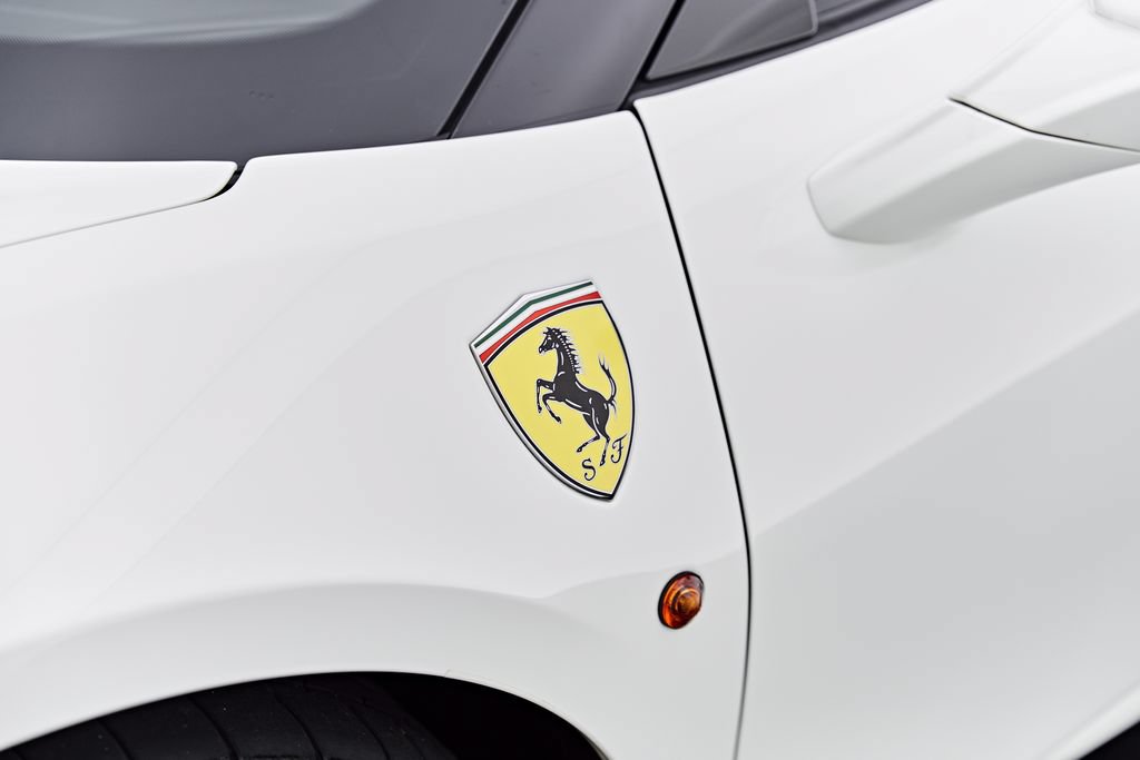Used 2019 Ferrari 488 Spider RWD image 33