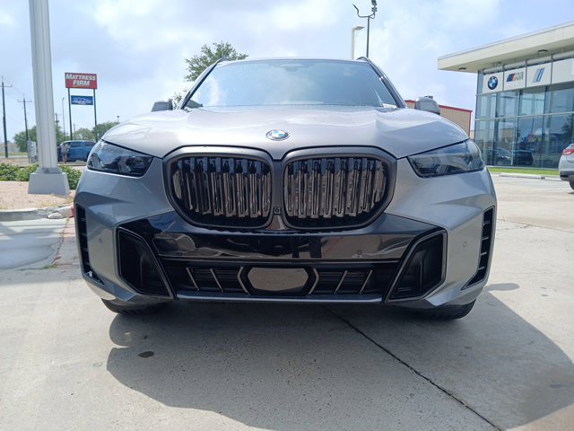 New 2026 BMW X5 xDrive40i w/ M Sport Package AWD/4WD image 2