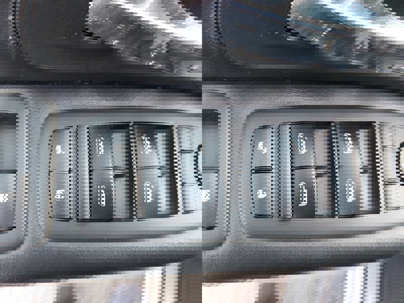 Used 2019 Dodge Grand Caravan SXT image 28