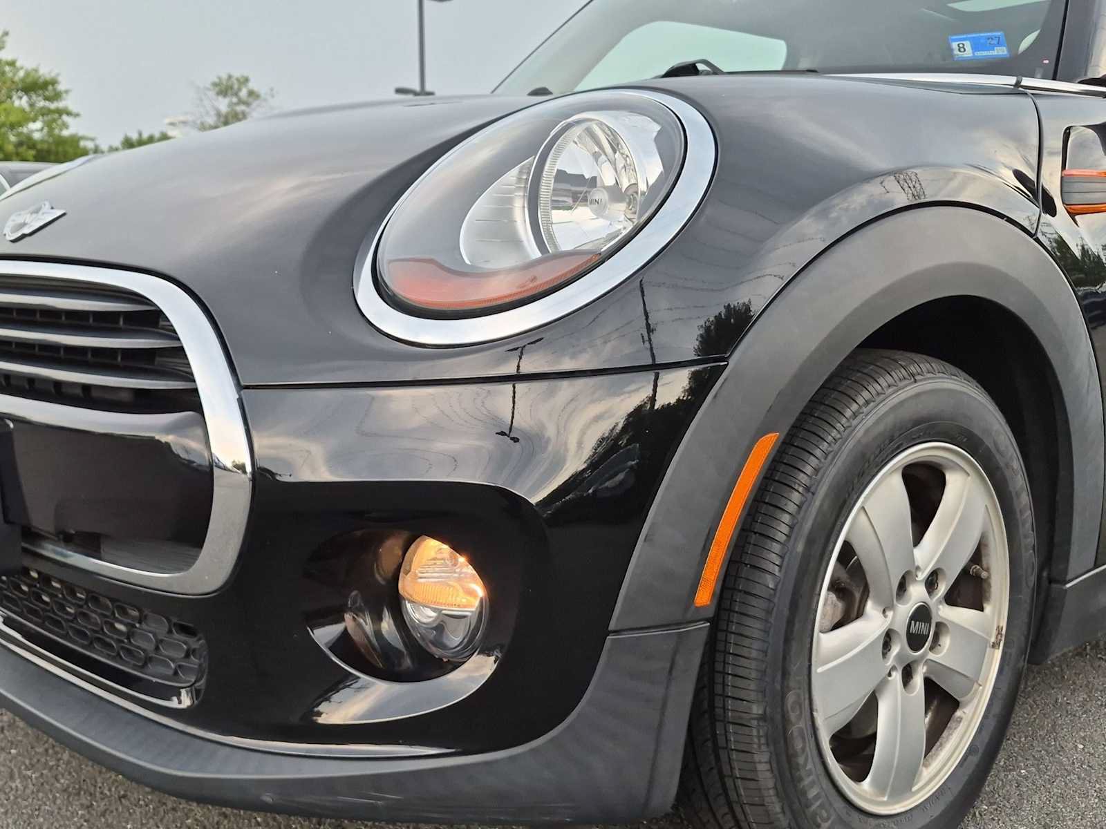 Used 2018 MINI Cooper 2-Door Hardtop FWD image 11