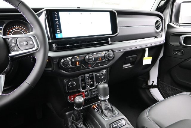 New 2026 Jeep Gladiator Sport AWD/4WD image 38