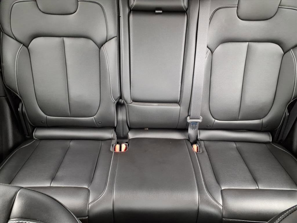 Used 2025 Jeep Grand Cherokee Limited image 23