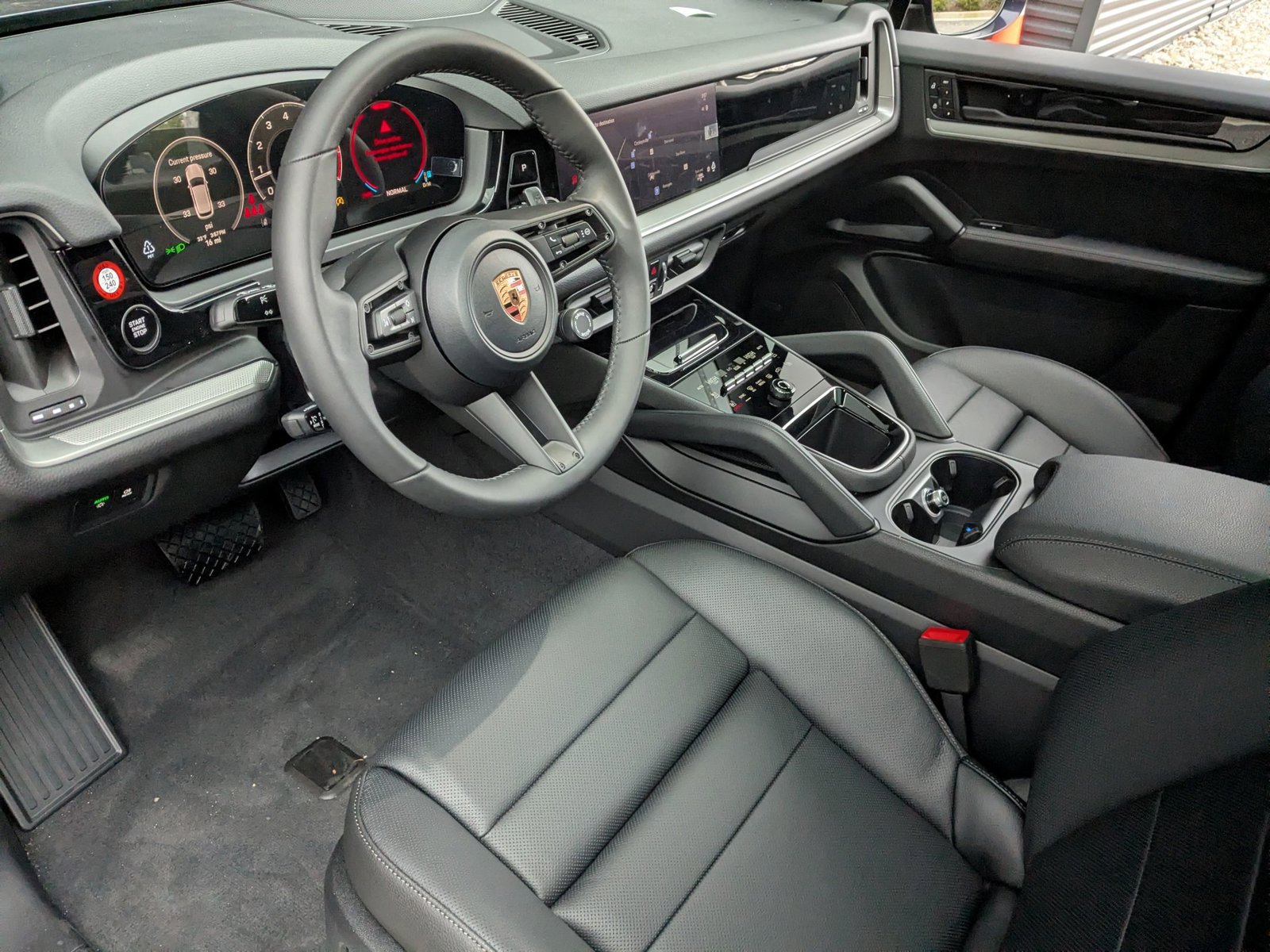 Certified 2026 Porsche Cayenne AWD/4WD image 4