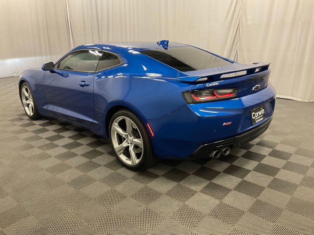 Used 2016 Chevrolet Camaro SS RWD image 8