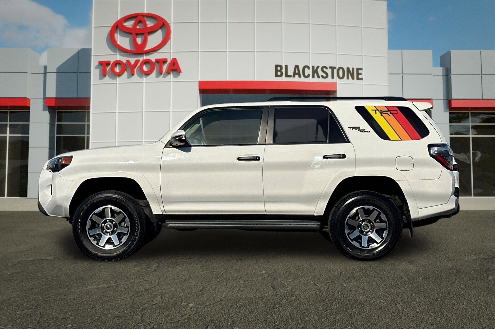 Certified 2022 Toyota 4Runner TRD Off-Road Premium image 6