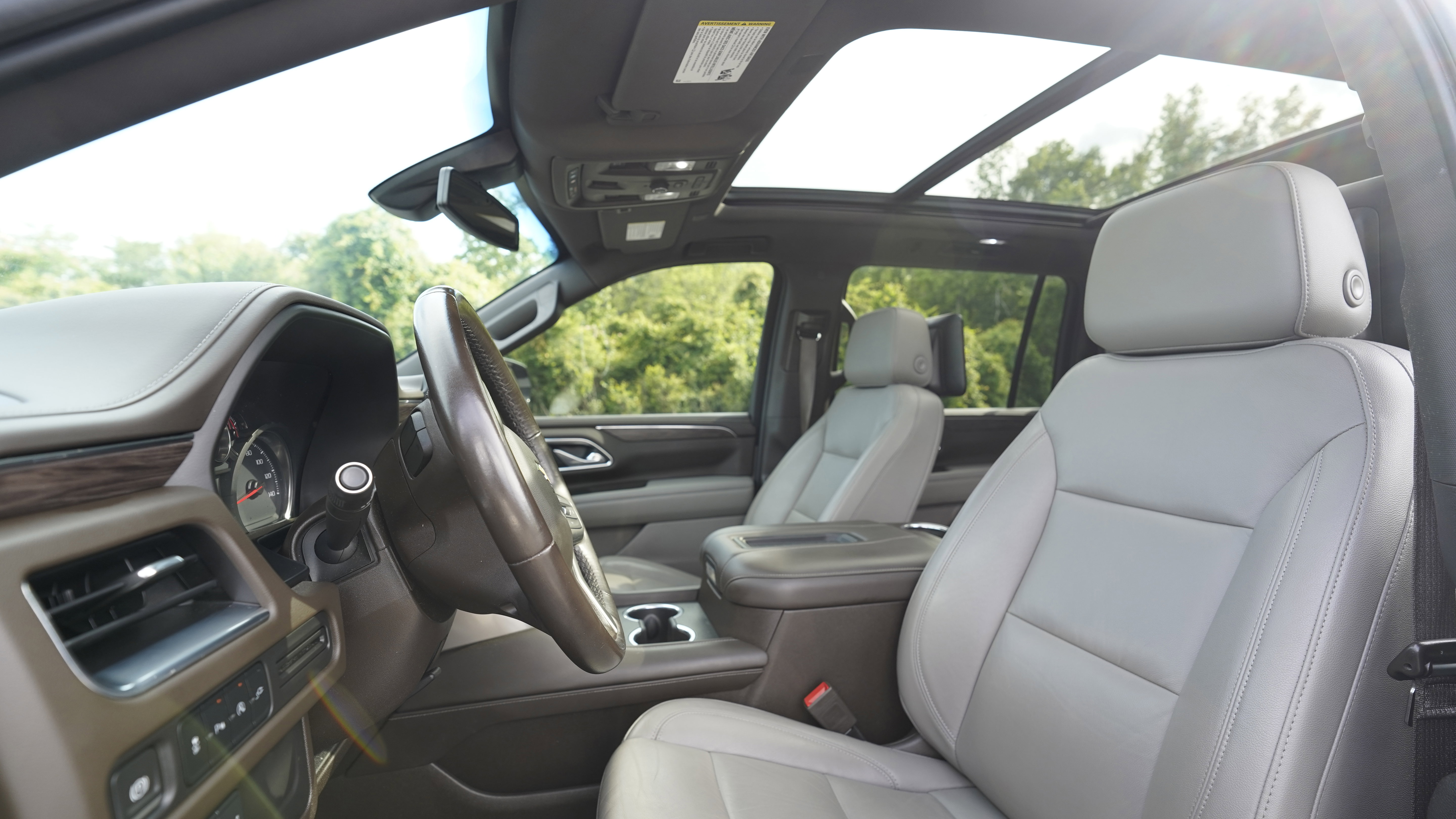 Used 2021 Chevrolet Suburban LT w/ Rear Media and Nav Package RWD image 9