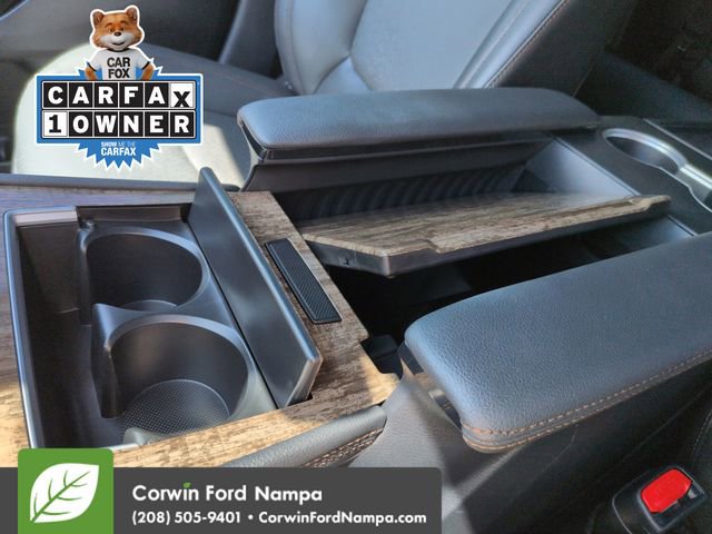 Used 2025 Toyota Sienna Platinum AWD/4WD image 19