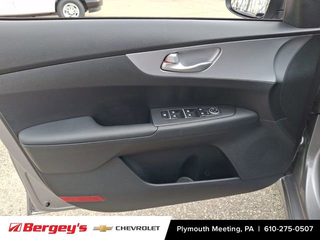 Used 2024 Kia Forte LXS w/ LXS Technology Package image 15