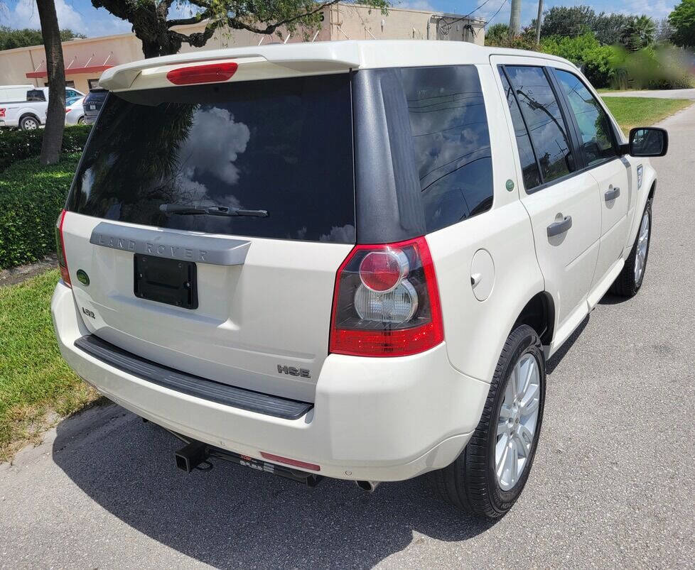 Used 2009 Land Rover LR2 HSE image 13