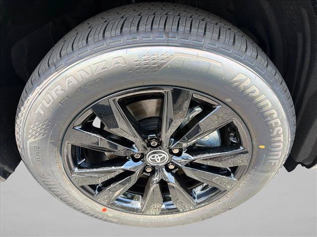 Used 2026 Toyota RAV4 SE w/ Convenience Package AWD/4WD image 12