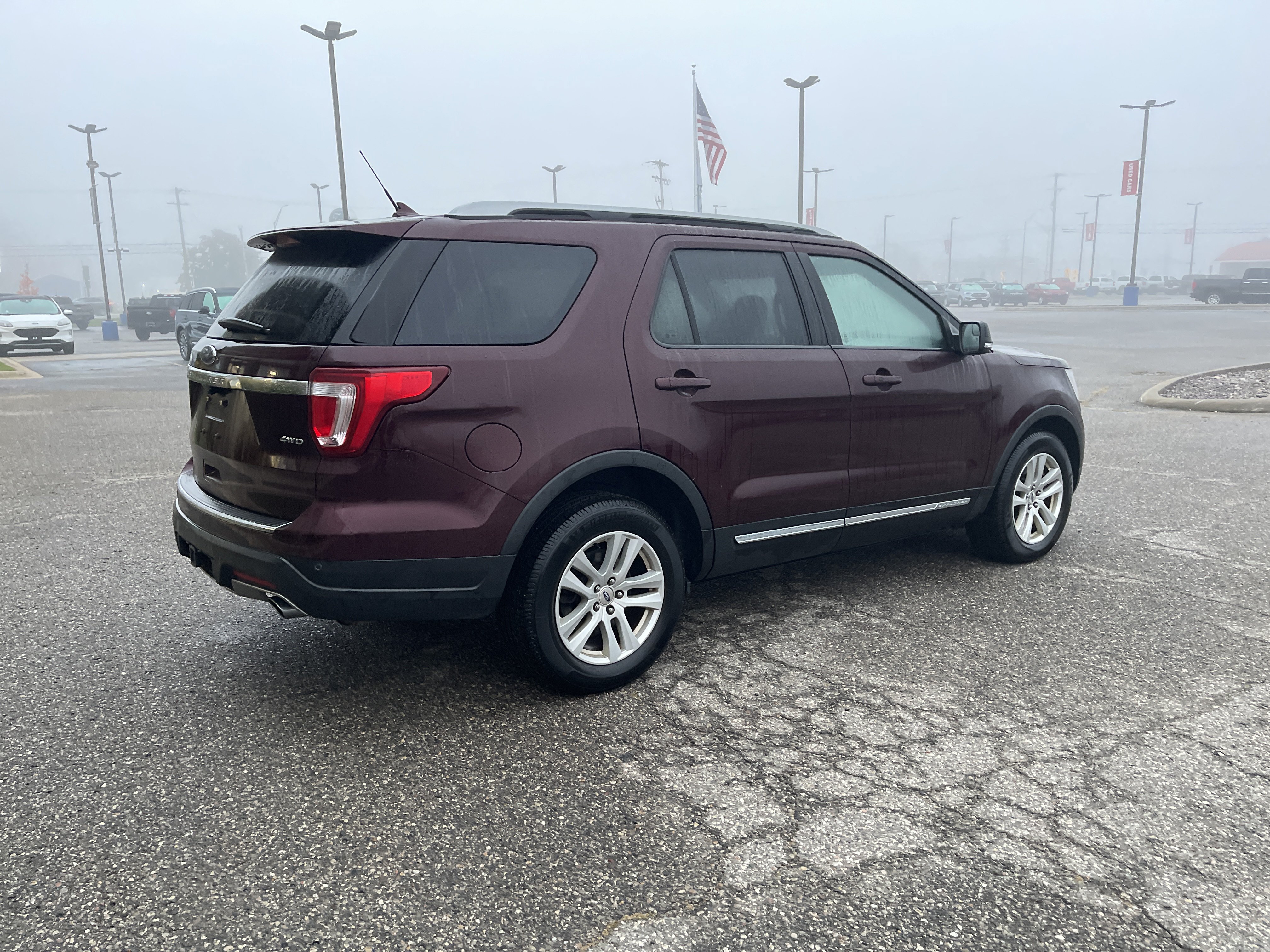 Used 2018 Ford Explorer XLT w/ Equipment Group 201A AWD/4WD image 4