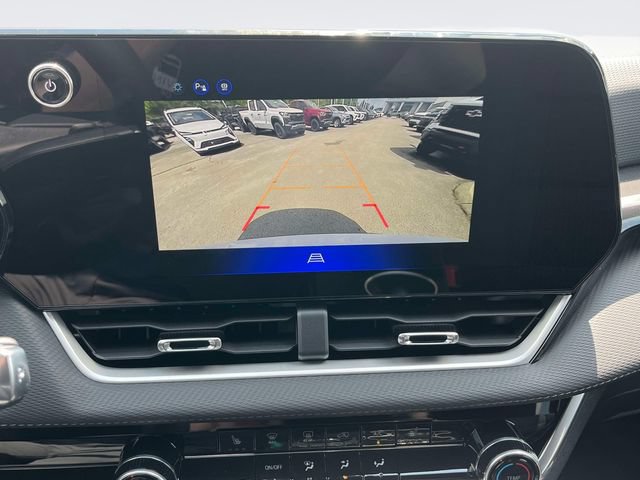 New 2027 Chevrolet Equinox LT w/ LPO, Floor Liner Package FWD image 24