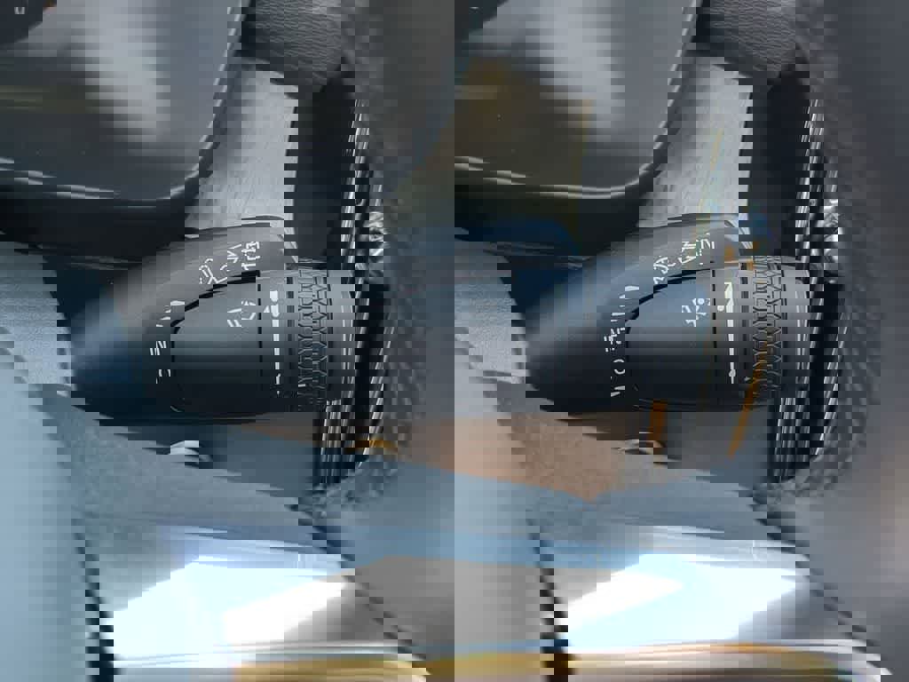 Used 2026 Volvo XC40 B5 Plus w/ Protection Package Premier image 24