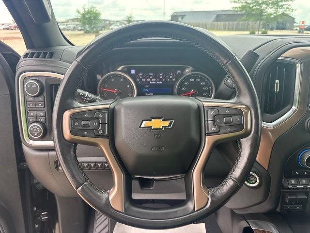 Used 2022 Chevrolet Silverado 3500 High Country w/ Z71 Off-Road Package AWD/4WD image 2