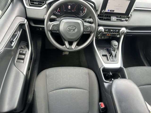 Used 2025 Toyota RAV4 XLE FWD image 21