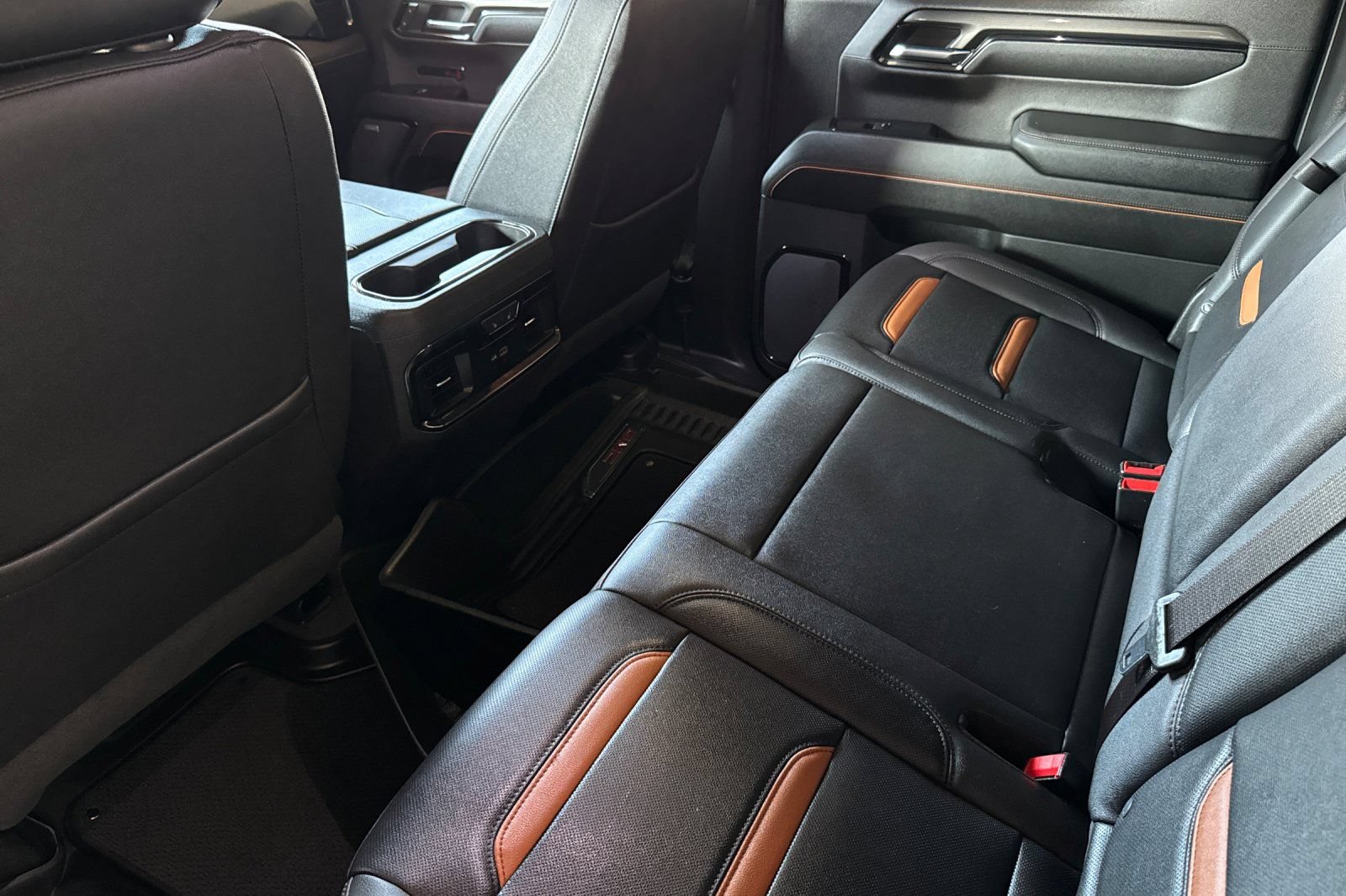Certified 2023 GMC Sierra 1500 AT4 w/ AT4 Preferred Package AWD/4WD image 14