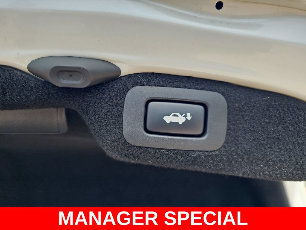 Used 2016 Lexus LS 460 w/ Comfort Package RWD image 13