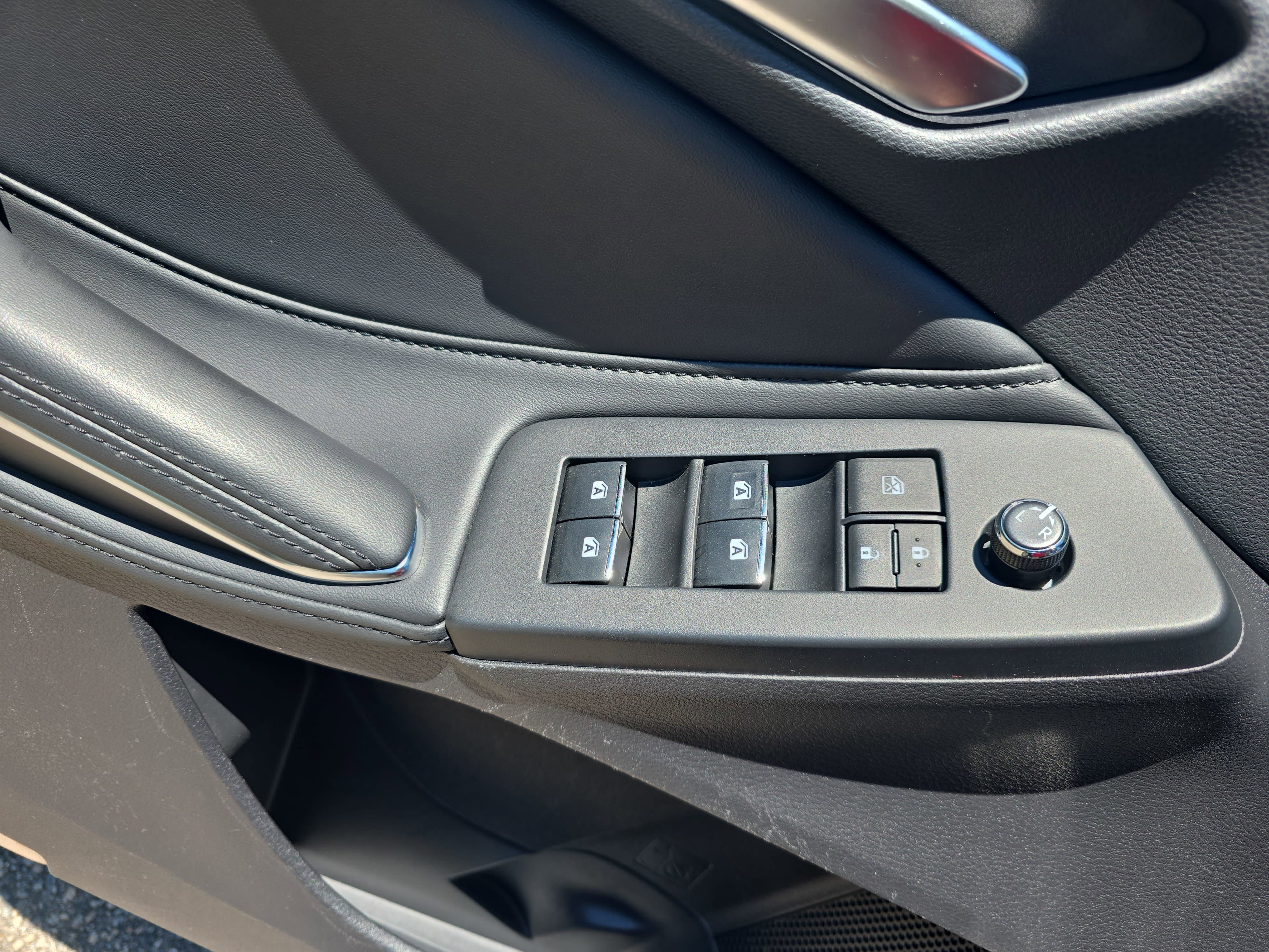 Used 2019 Toyota Avalon XLE w/ Moonroof Package FWD image 28