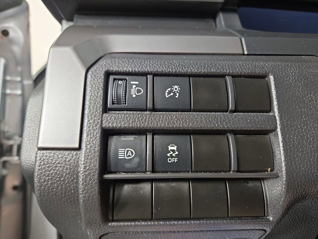 Used 2024 Toyota Tacoma TRD Off-Road AWD/4WD image 31