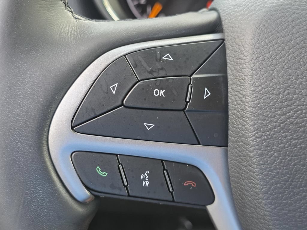 Used 2021 Jeep Grand Cherokee Laredo X RWD image 27