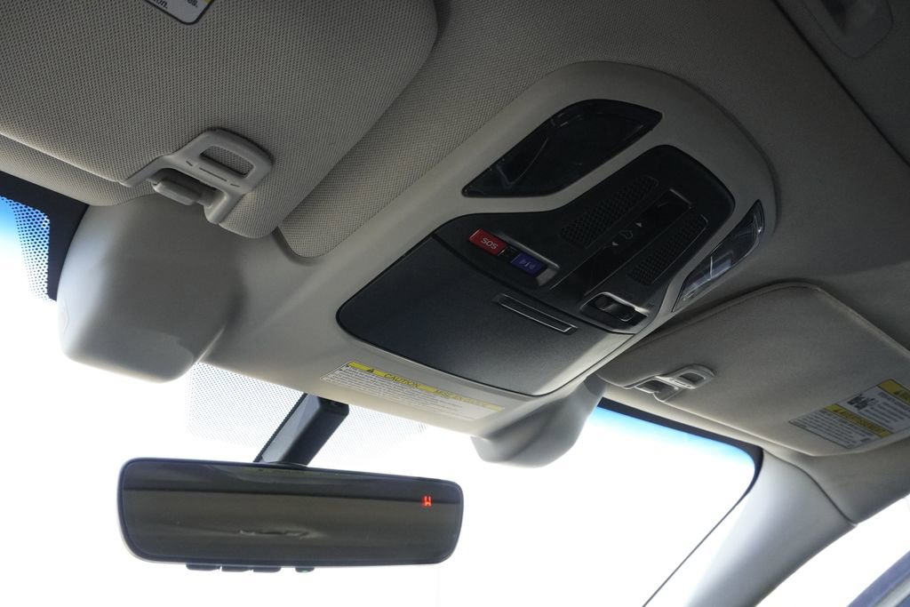 Used 2022 Subaru Outback Limited image 16