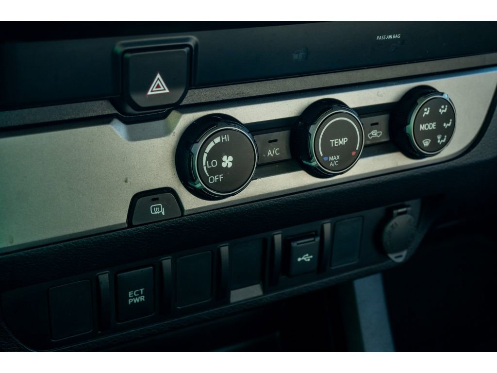 Used 2022 Toyota Tacoma SR w/ SR Convenience Package image 23