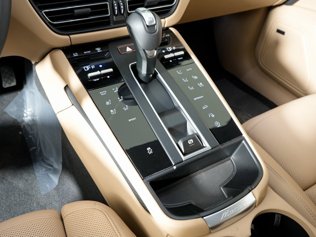 New 2026 Porsche Macan image 30