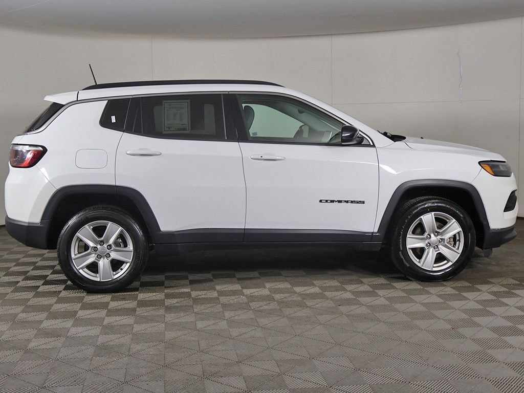 Used 2022 Jeep Compass Latitude AWD/4WD image 16