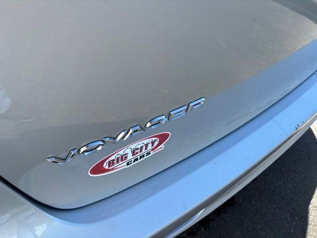 Used 2024 Chrysler Voyager LX FWD image 43