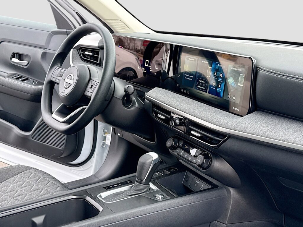 New 2026 Nissan Kicks SV image 5