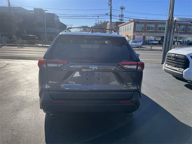 Used 2022 Toyota RAV4 XLE image 7