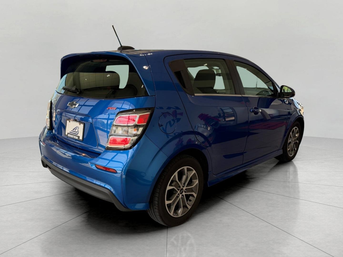 Used 2019 Chevrolet Sonic LT w/ Convenience Package FWD image 12