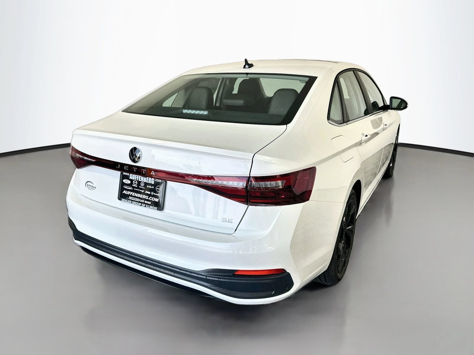 New 2027 Volkswagen Jetta SE FWD image 7