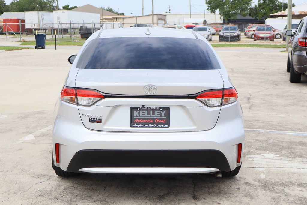 Used 2020 Toyota Corolla LE FWD image 8