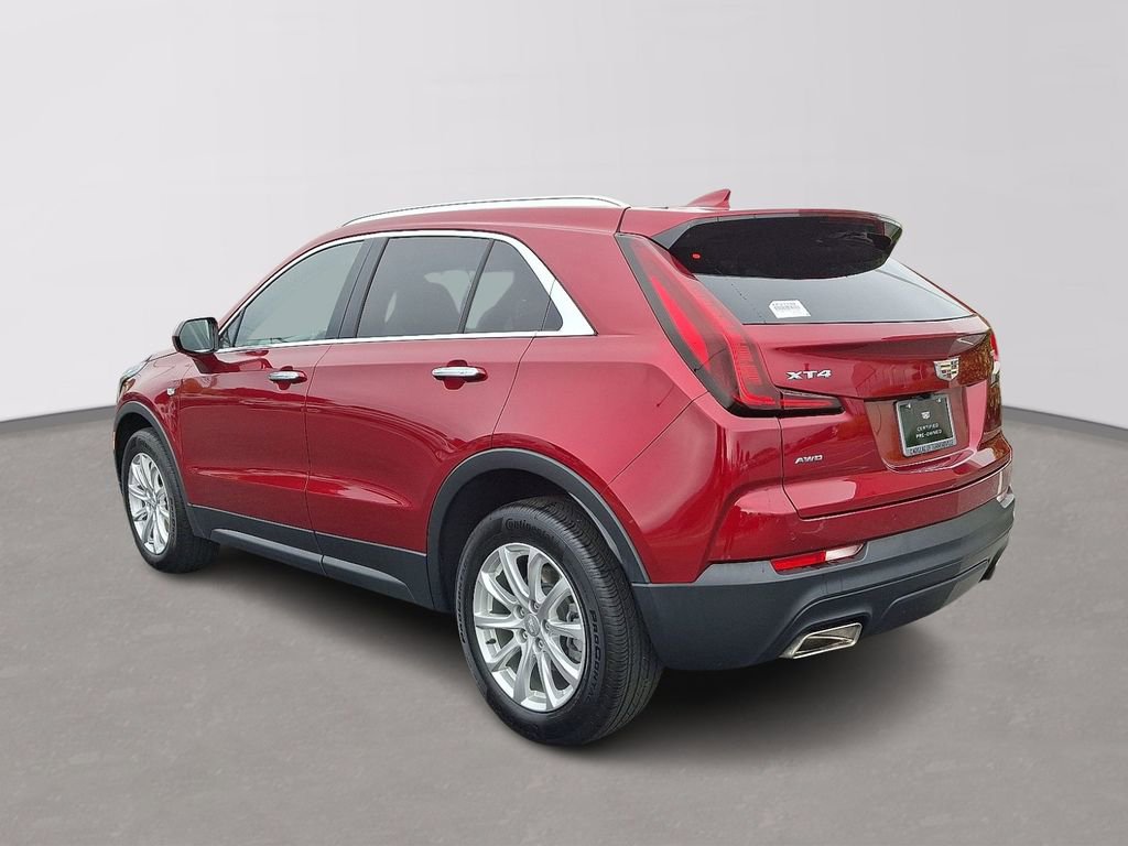 Certified 2023 Cadillac XT4 Luxury w/ Cold Weather Package AWD/4WD image 4