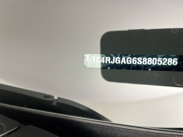 New 2025 Jeep Grand Cherokee Laredo image 24