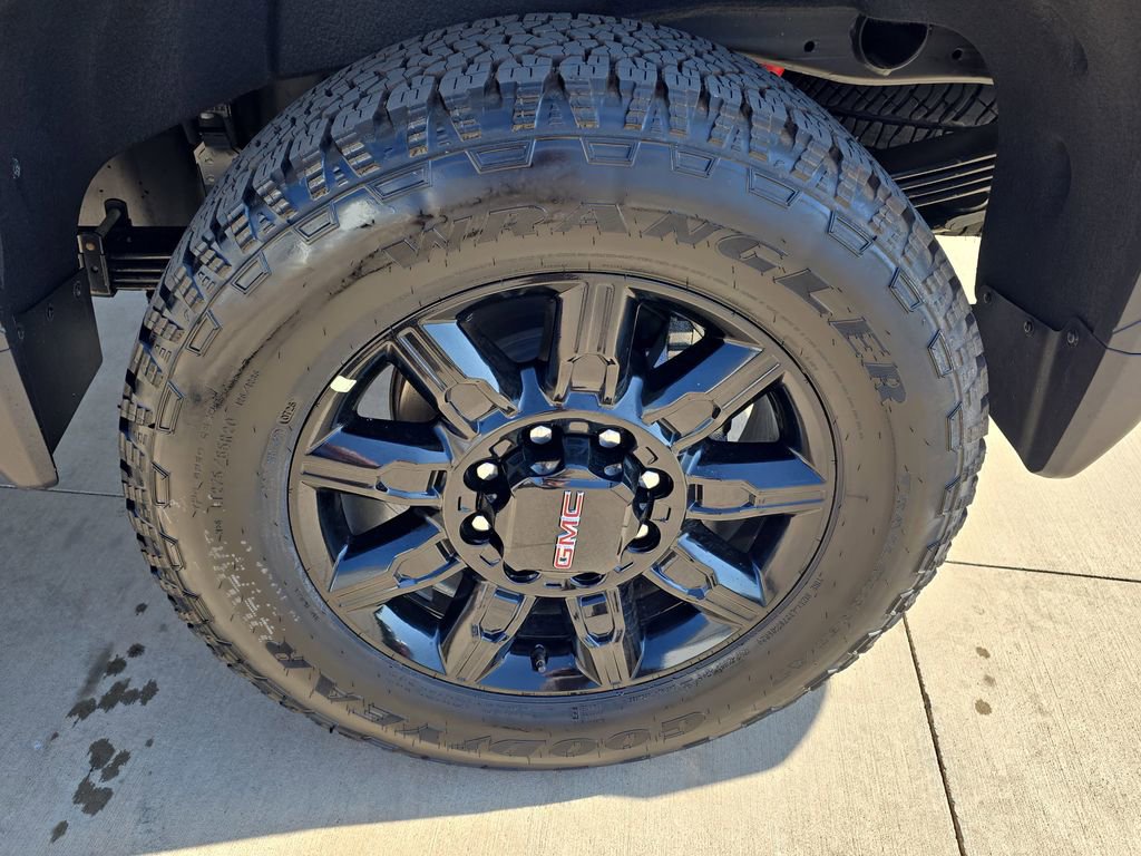 New 2026 GMC Sierra 2500 AT4 w/ AT4 Premium Plus Package AWD/4WD image 34