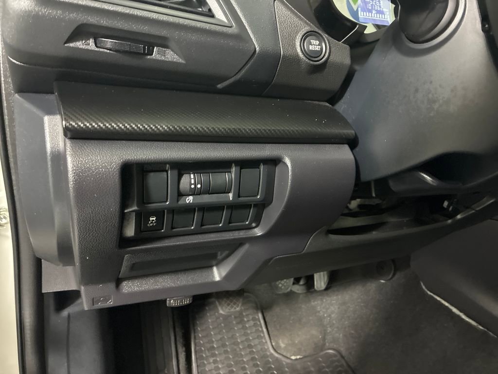 Used 2017 Subaru Impreza 2.0i AWD/4WD image 21