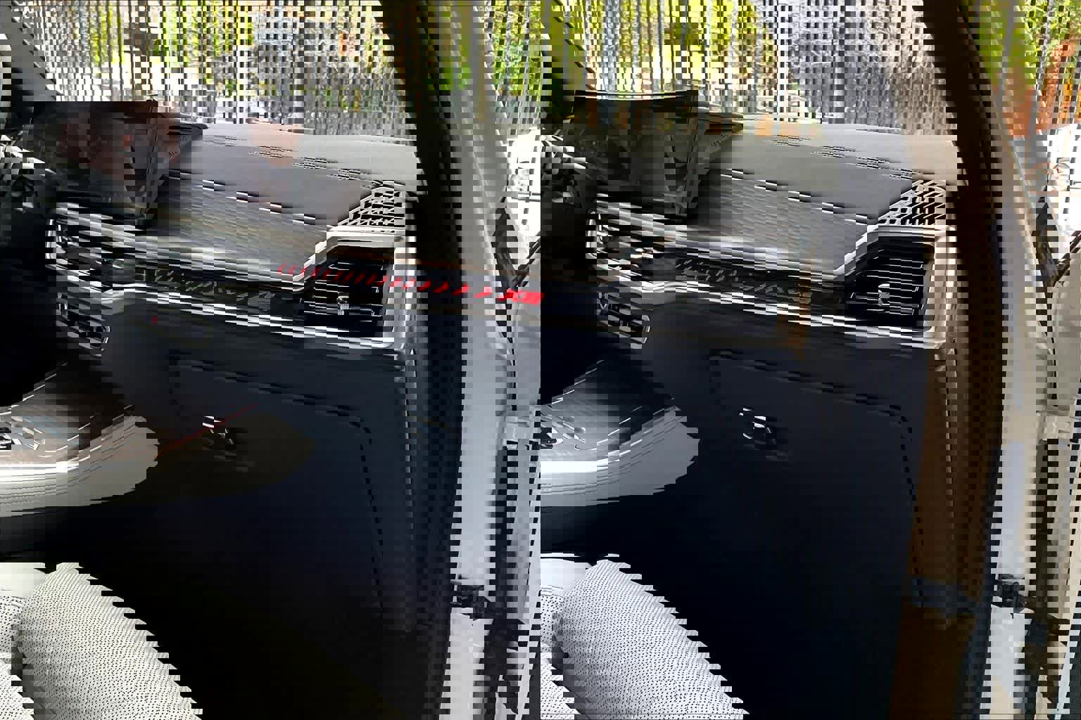 Used 2026 BMW X5 sDrive40i w/ Climate Comfort Package image 18