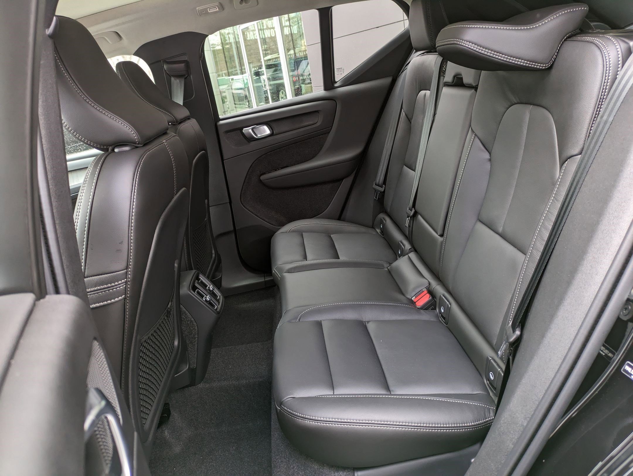 New 2025 Volvo XC40 B5 Core w/ Protection Package Premier image 14