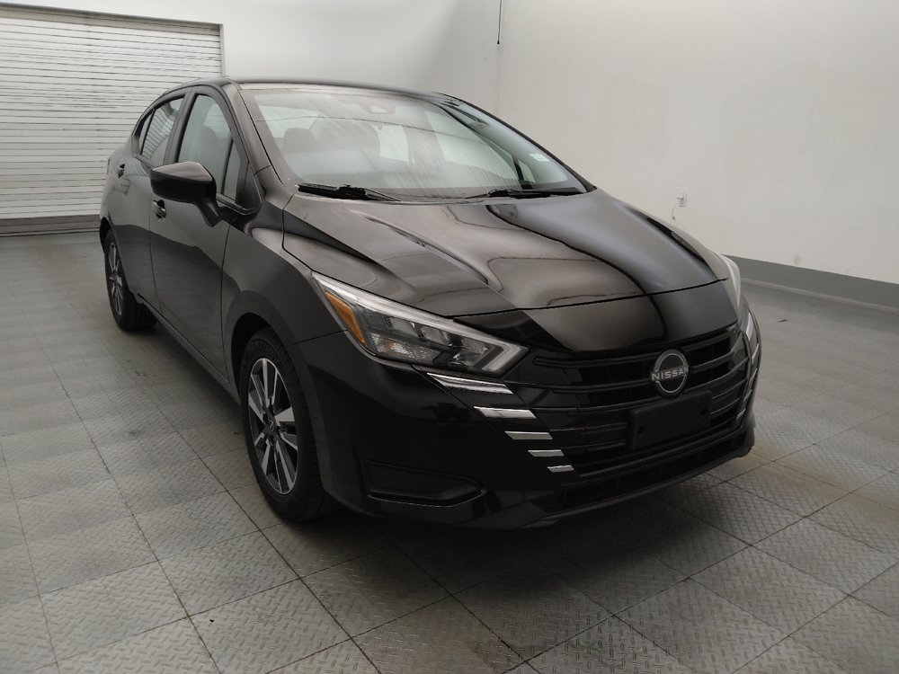 Used 2025 Nissan Versa SV FWD image 13