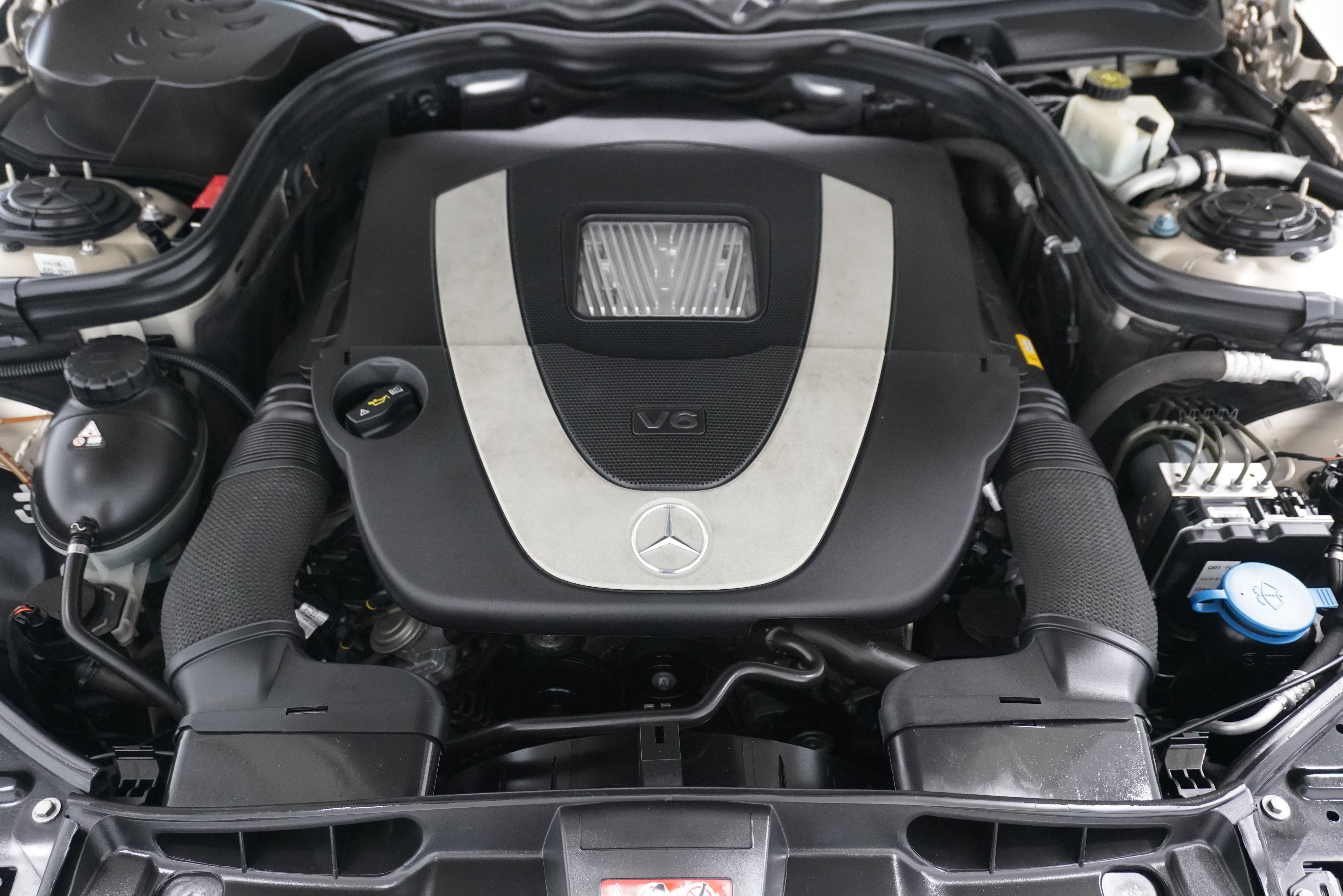 Used 2011 Mercedes-Benz E 350 Sedan image 28